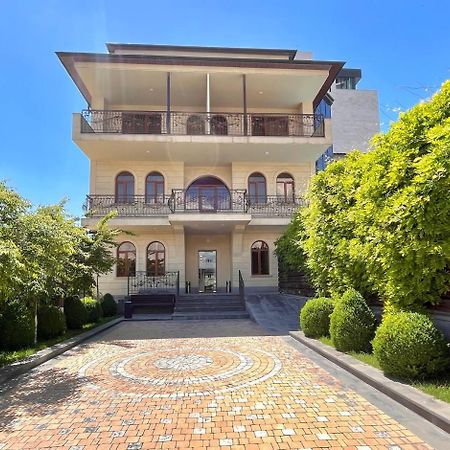 Bien Hotel Yerevan Exterior photo