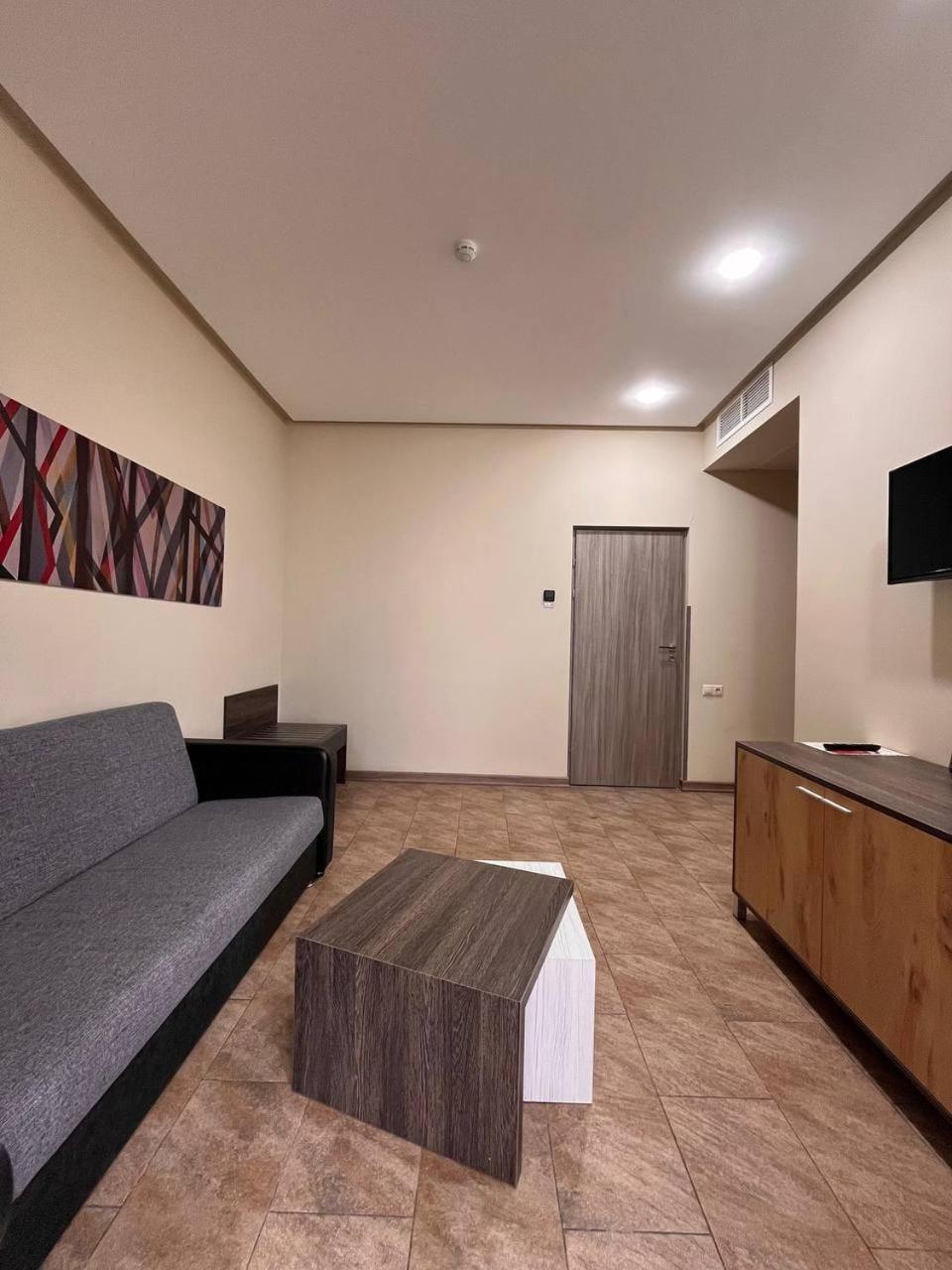 Bien Hotel Yerevan Exterior photo